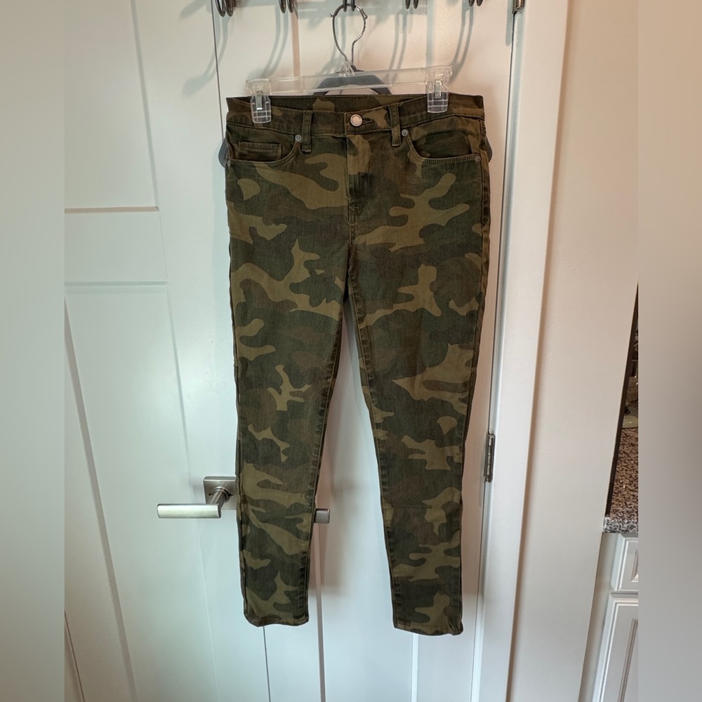 Blank NYC Camouflage The Reade Crop Skinny Jeans  (28)